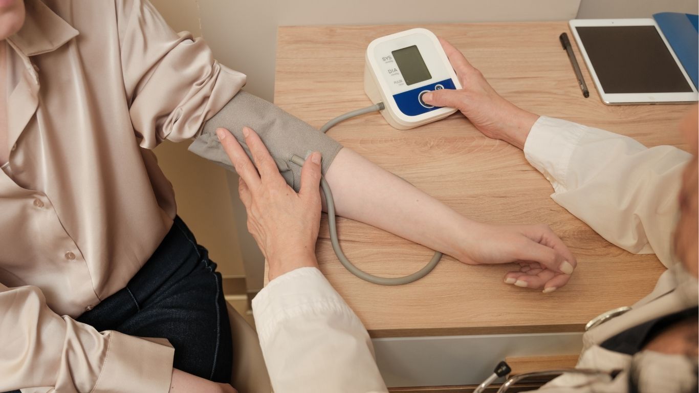 5 Proven Ways to Control Blood Sugar Naturally