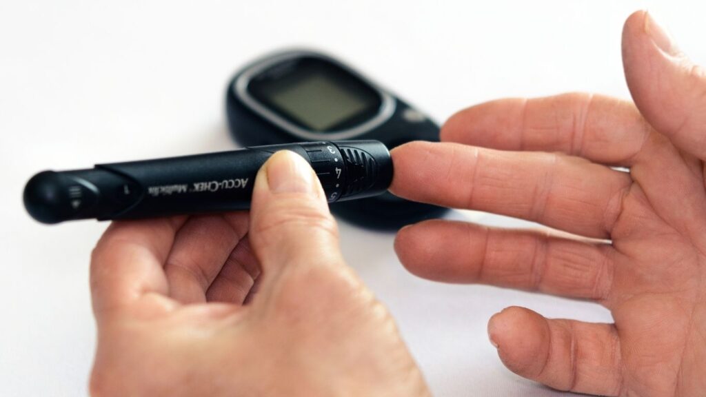 7 Best Diet Changes to Lower Blood Sugar Naturally for Type 2 Diabetes